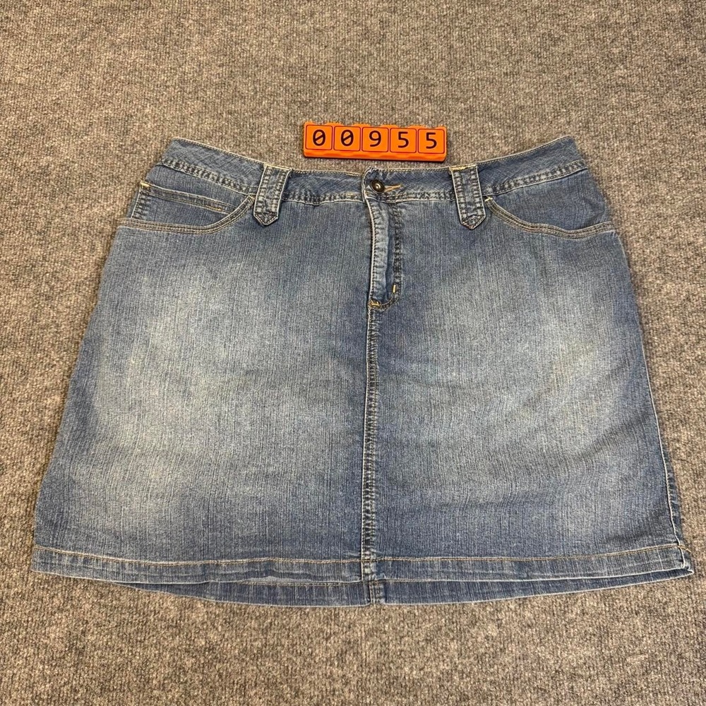 Y2K St. John's Bay Blue Denim Mini Skirt. Size 16W.